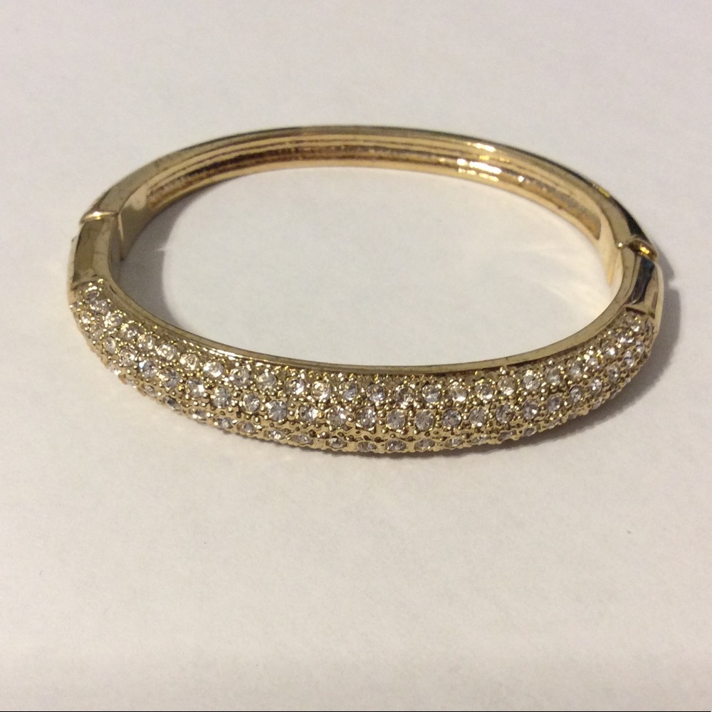 ✨Gold Tone Bangle Bracelet with Rhinestone Plate✨